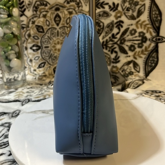 Ferragamo Travel Pouch for Turkish Airlines, Blue - Picture 5 of 10